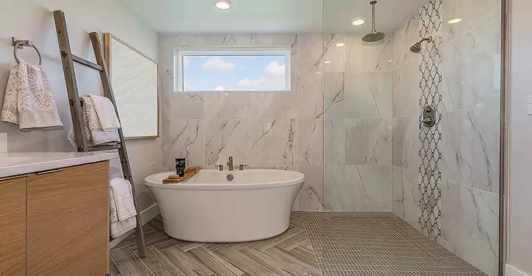 Luxury Master Bath Designs in Taylorville